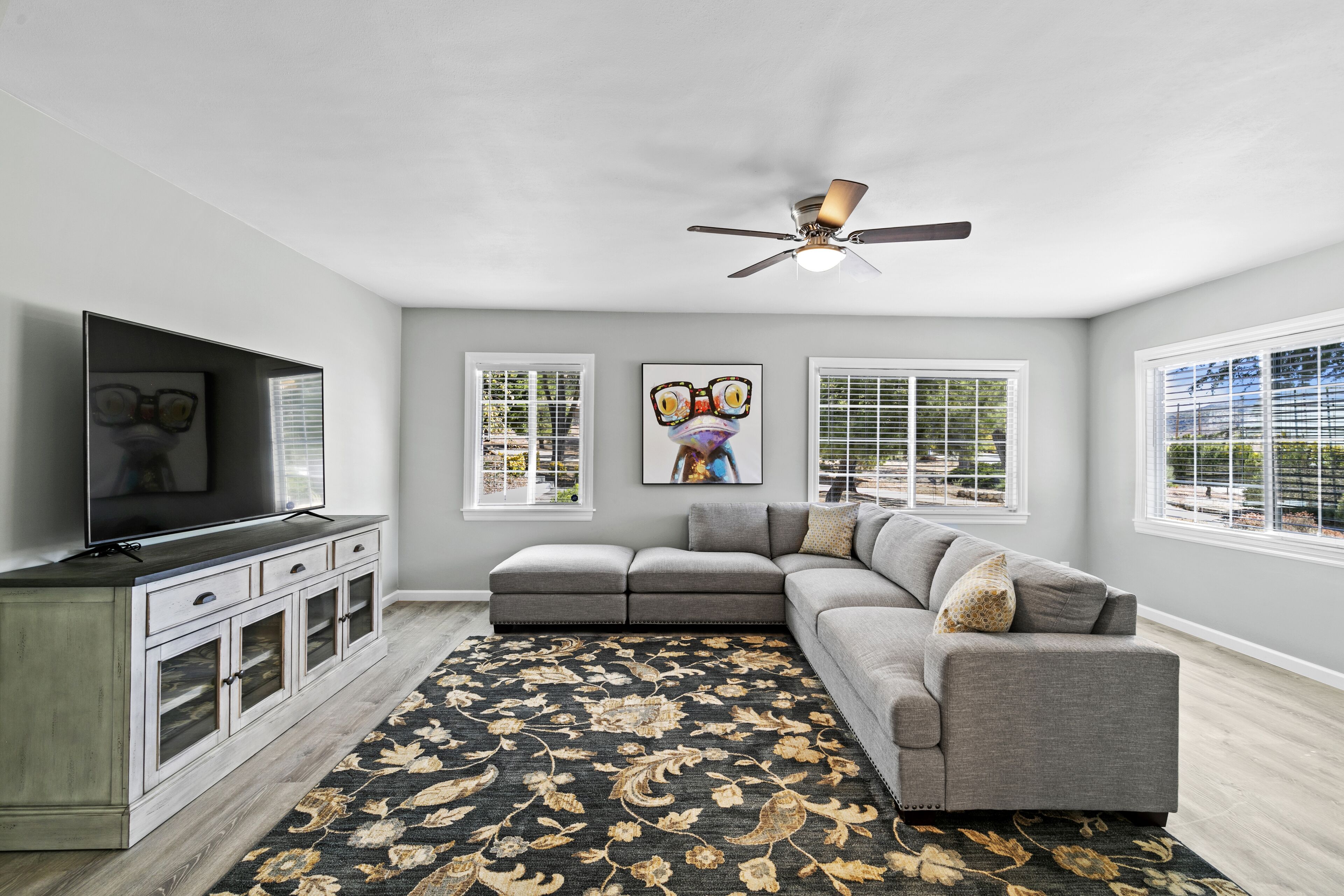 Cozy stay at the Lake Hughes Inn