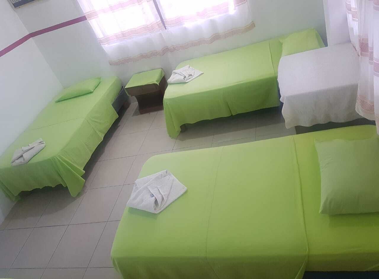 Economy Triple Room | Minibar, free WiFi, bed sheets