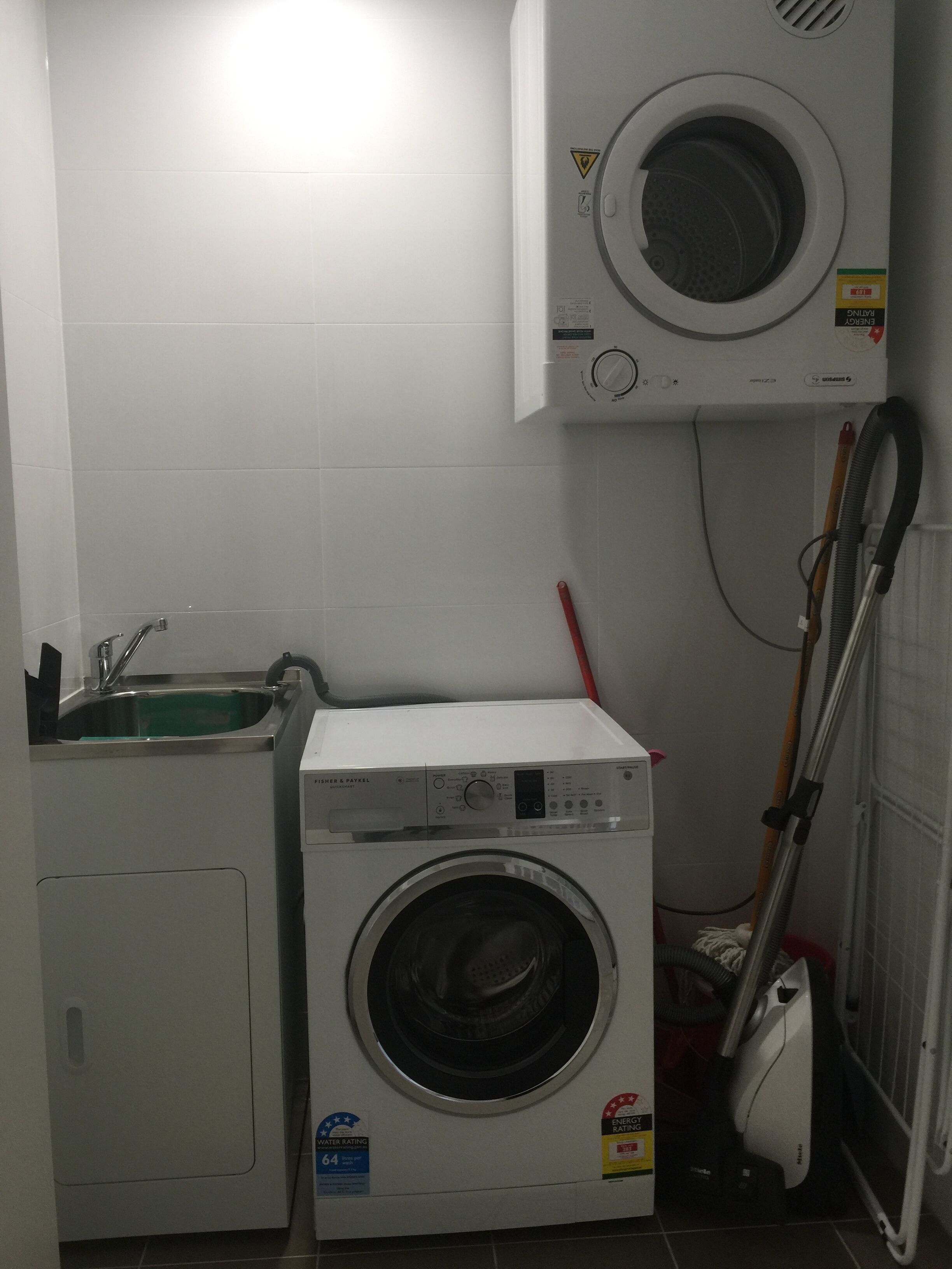 Brand New  3.5BR Apartment /3 min walk to STN+BUS — image 2