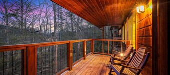 Free Tickets | Theater, Game Room, Hot Tub, & Fire Pit, 1.5 miles to Downtown