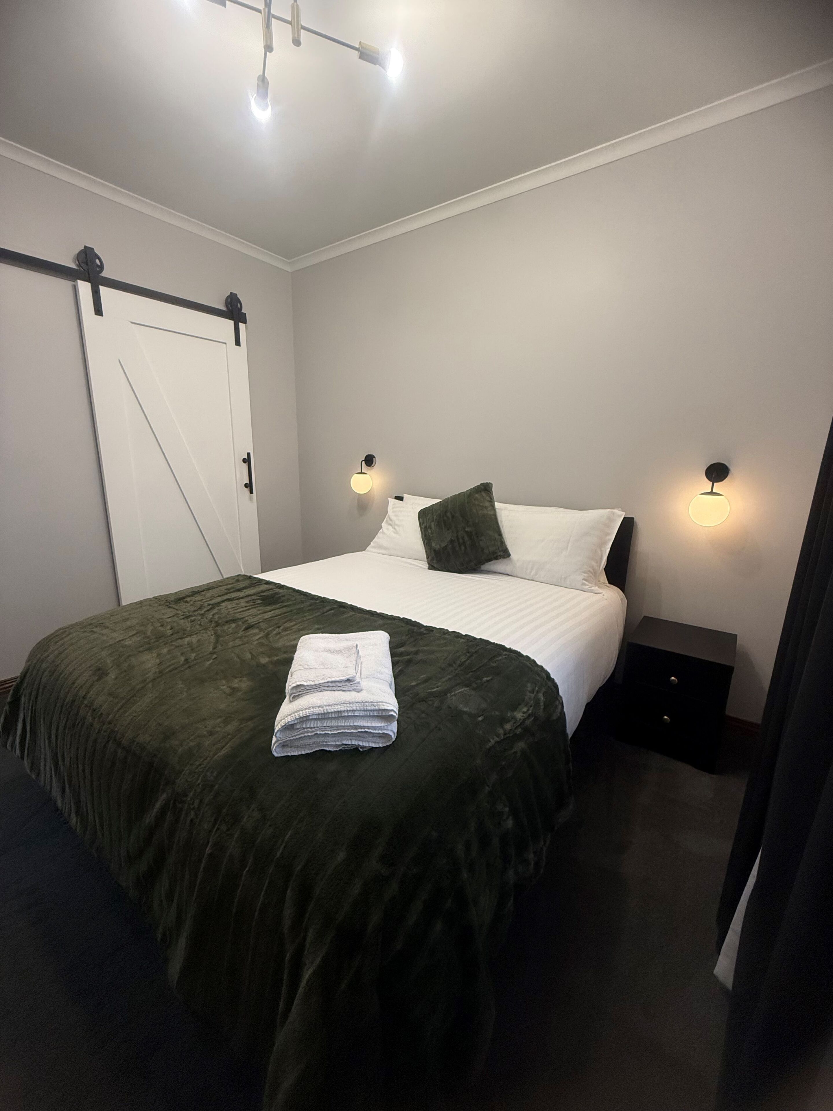 Blackout drapes, free WiFi, bed sheets
