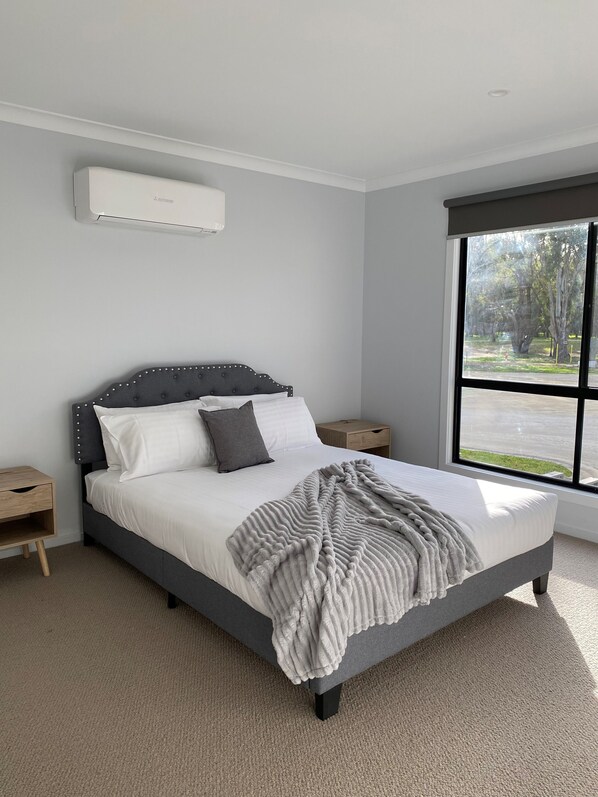 Holiday Home, Pets Not Allowed