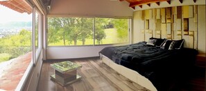Deluxe Room | Free WiFi, bed sheets