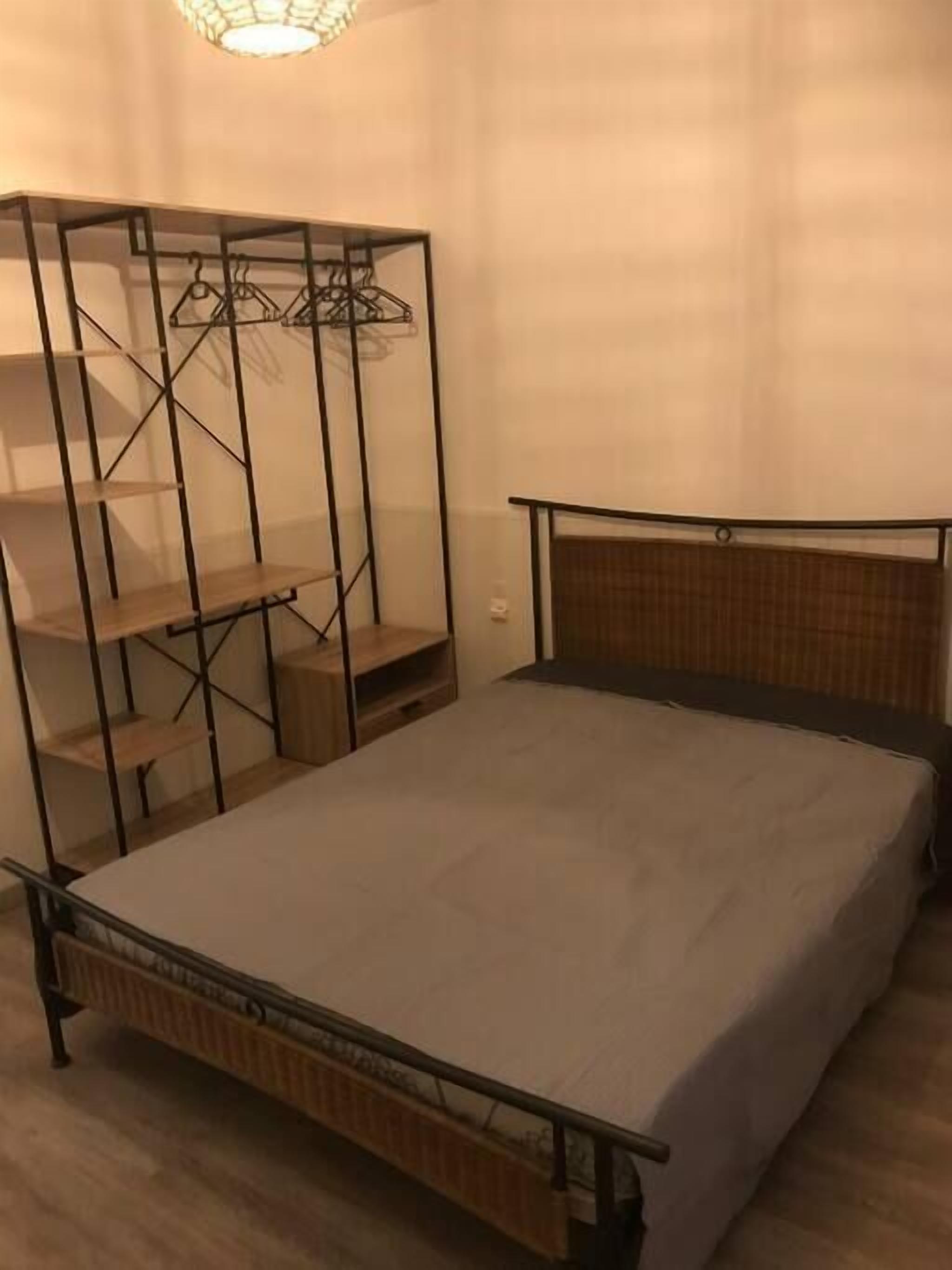 APPARTEMENT AVEC GARAGE CENTRE HISTORIQUE