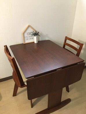 Apartment (C) | In-room dining - Guesthouse um-sun (Naha)