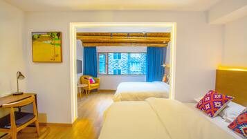 Elite tvåbäddsrum | Skrivbord, mörkläggningsgardiner, gratis wi-fi och sängkläder