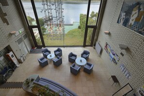 Lobby - The Gran Resort Mikatagoko (Mihama)