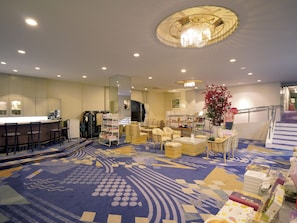 Lobby lounge