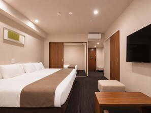 Club Suite, 1 Bedroom, Non Smoking, Hot Tub | Living area | Smart TV - Randor Residential Hotel Kyoto Suites (Kyoto)