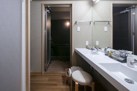 Randor Residential Hotel Kyoto Suites - Image 19