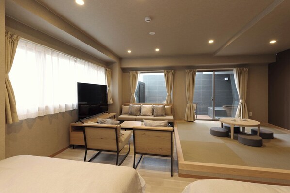 Executive Studio Suite, Multiple Beds, Non Smoking, Terrace | Living area | Smart TV