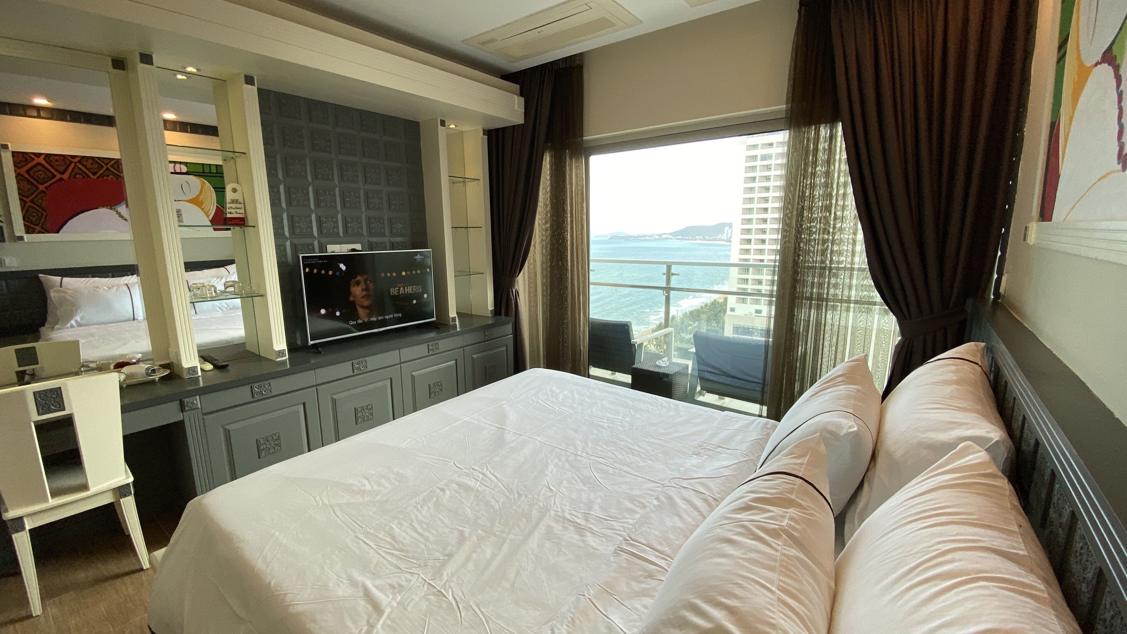 Deluxe Studio, 1 Bedroom, Kitchenette, Beach View | Egyptian cotton sheets, premium bedding, down comforters, minibar