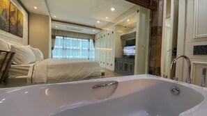 Family Apartment, 2 Bedrooms, Kitchenette, Bay View | Egyptian cotton sheets, premium bedding, down comforters, minibar