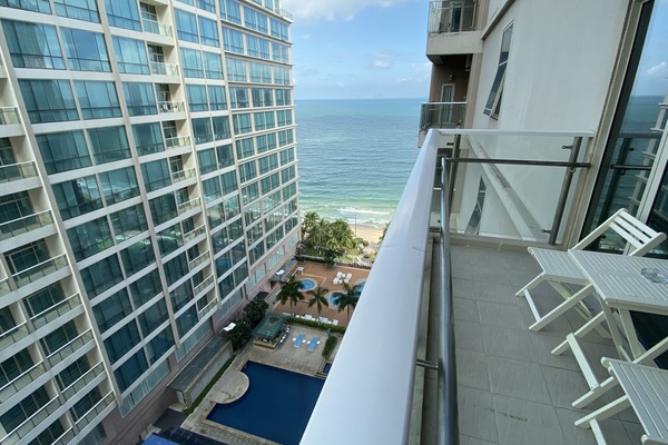 Luxury Apartment, 1 Bedroom, Kitchenette, Beach View | View from room