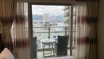 Superior-Studio, 1 Queen-Bett, Kochnische, Meerblick | Ausblick vom Zimmer