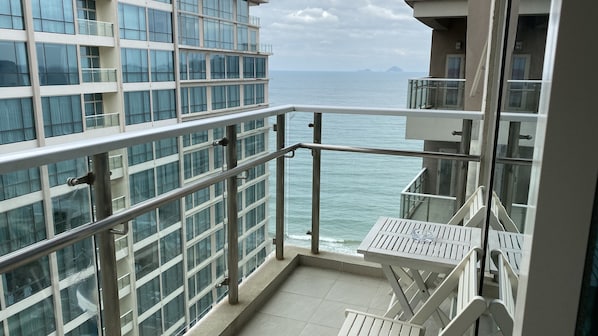 Deluxe Apartment, 1 Bedroom, Kitchenette, Beach View | View from room