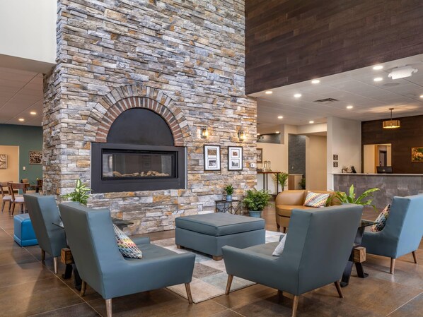 Lobby - The Cranberry, an Ascend Collection Hotel (Morgantown)