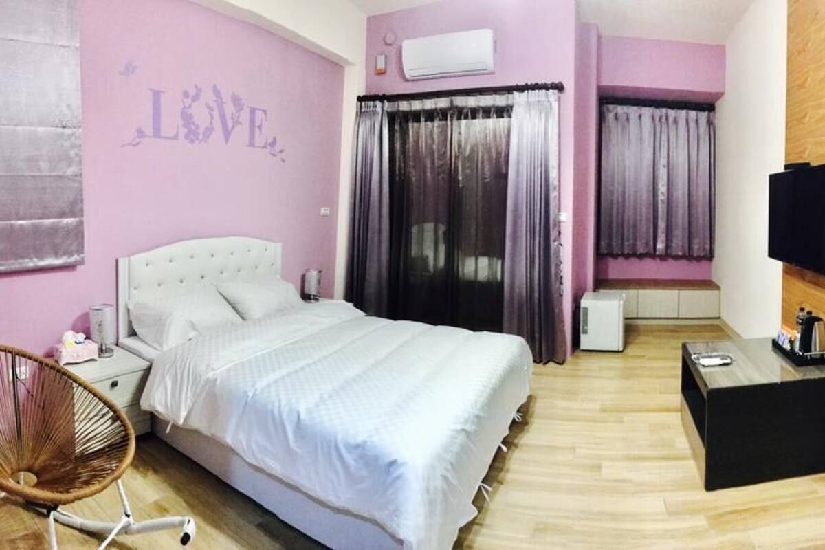 Quadruple Room | Desk, free WiFi, bed sheets