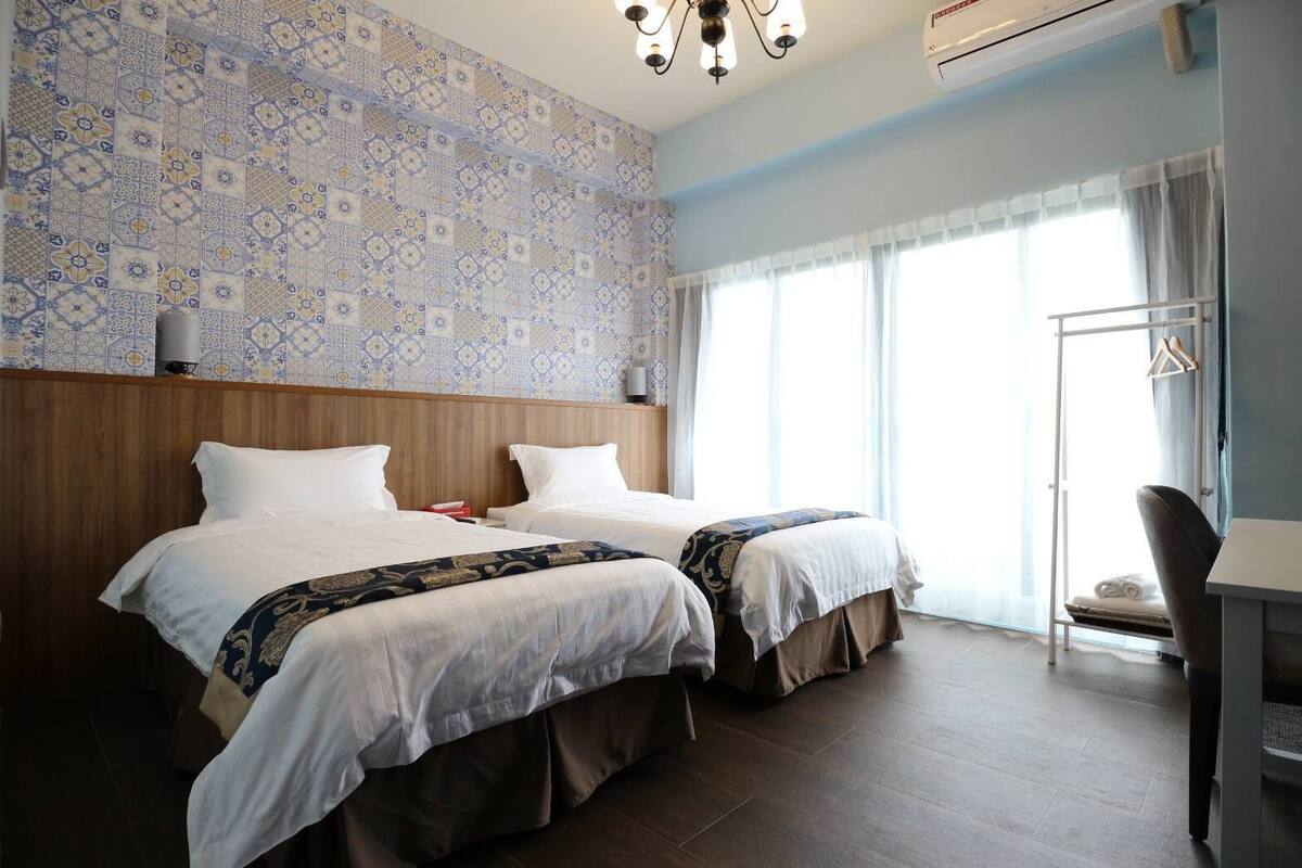Double or Twin Room, Mountain View | Desk, soundproofing, free WiFi, bed sheets