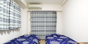 Quarto duplo básico (201) | Edredons de pluma, individualmente decorados, individualmente mobiliados