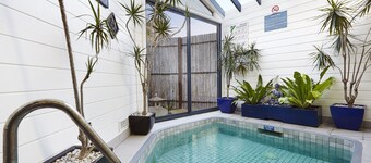 Whitecliffs Beach Resort