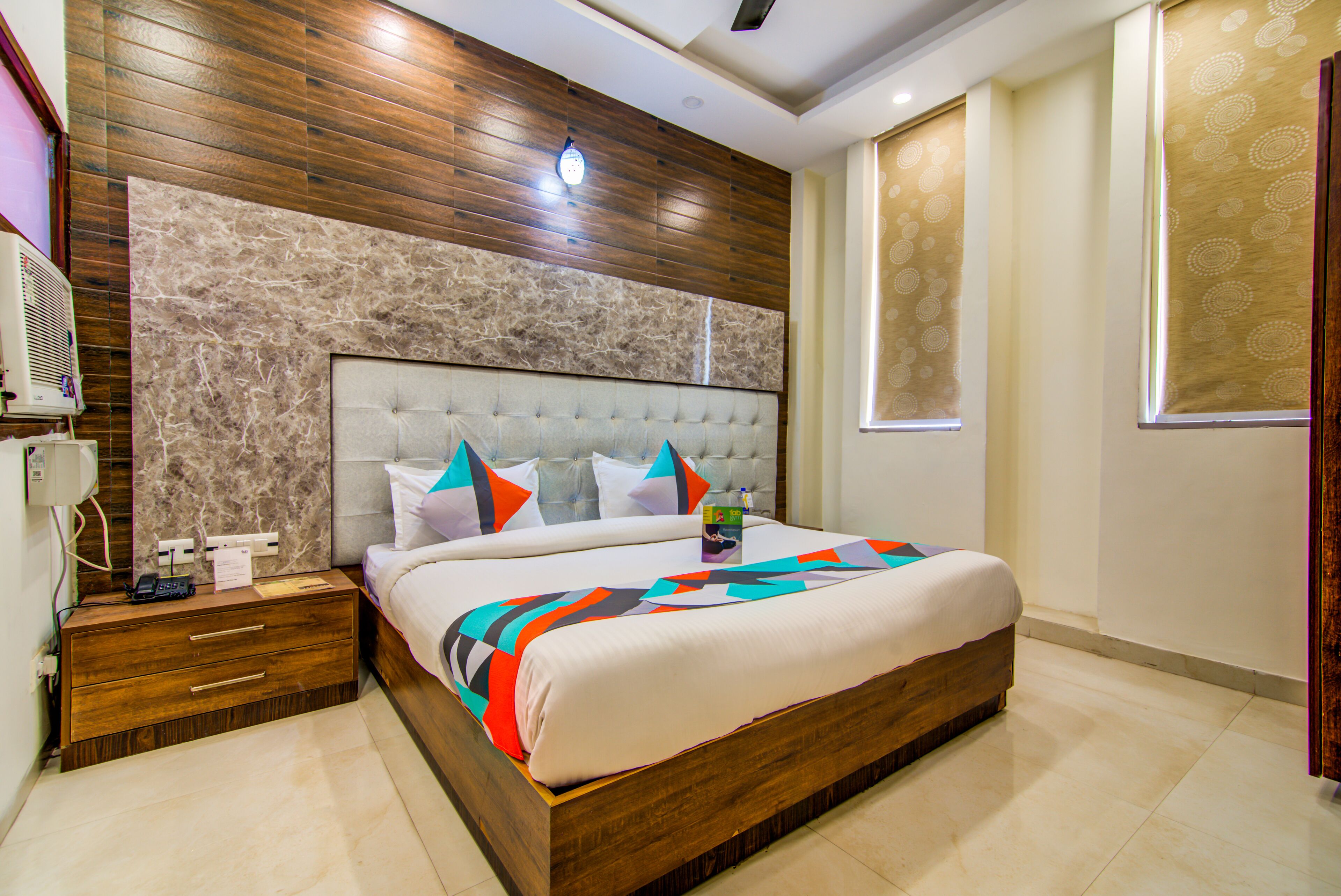 deluxe room | desk, free wifi