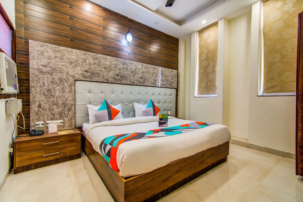 deluxe room | desk, free wifi