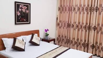 Desk, blackout curtains, iron/ironing board, free WiFi