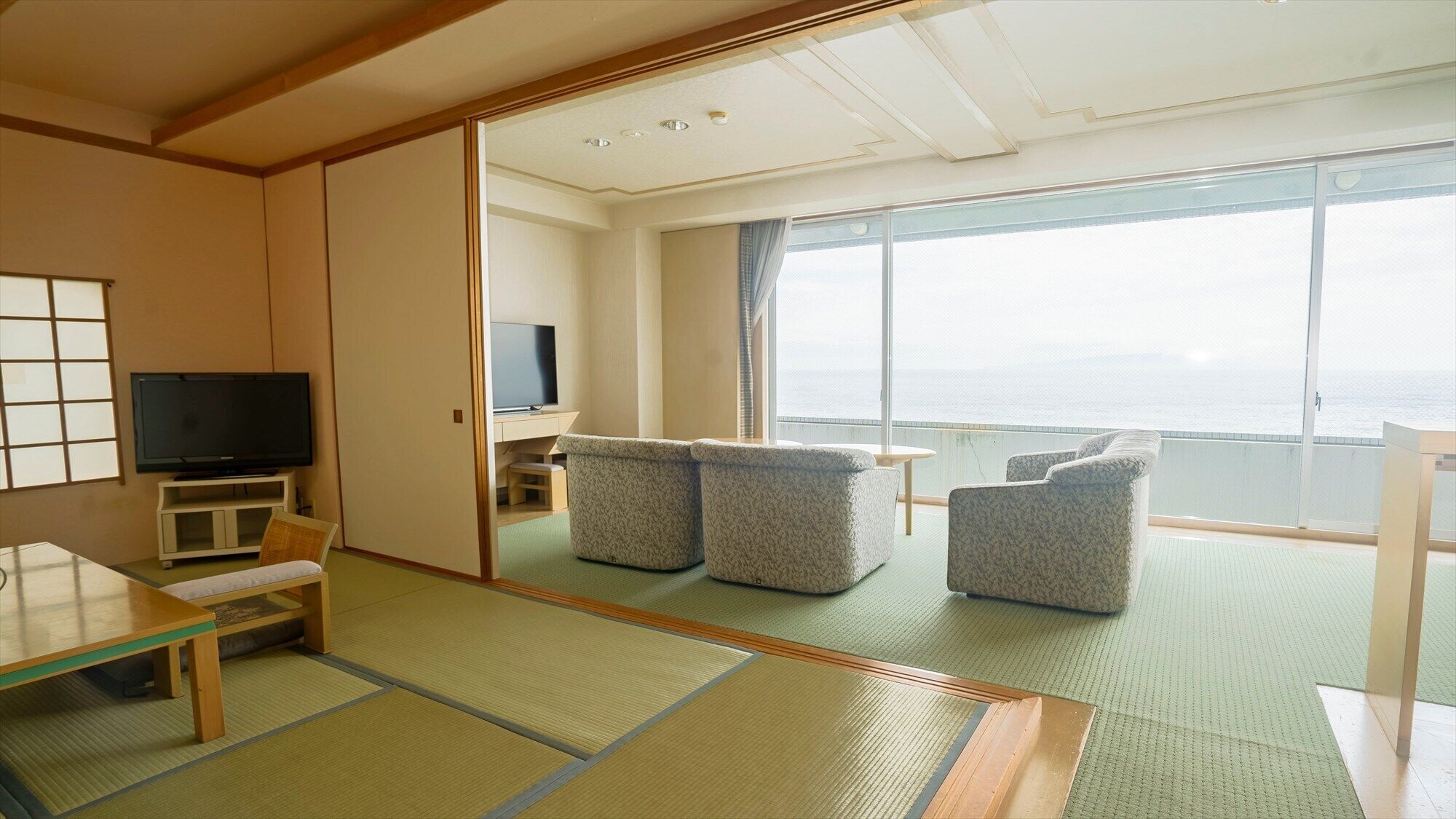 Living area | Flat-screen TV