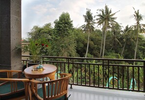Superior Villa, 5 Bedrooms | Balcony - Wegi House 2 (Ubud)