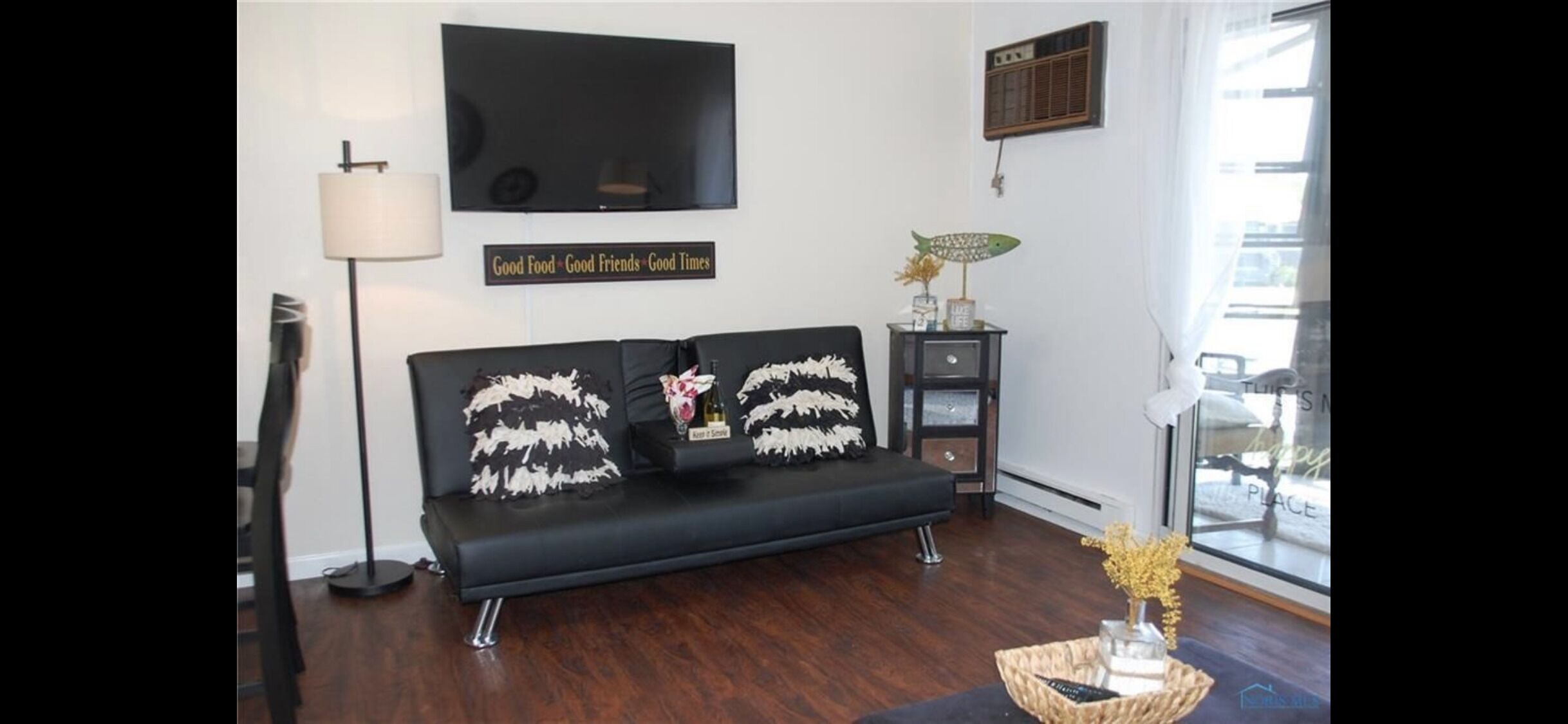 Second floor waterfront condo near Port Clinton