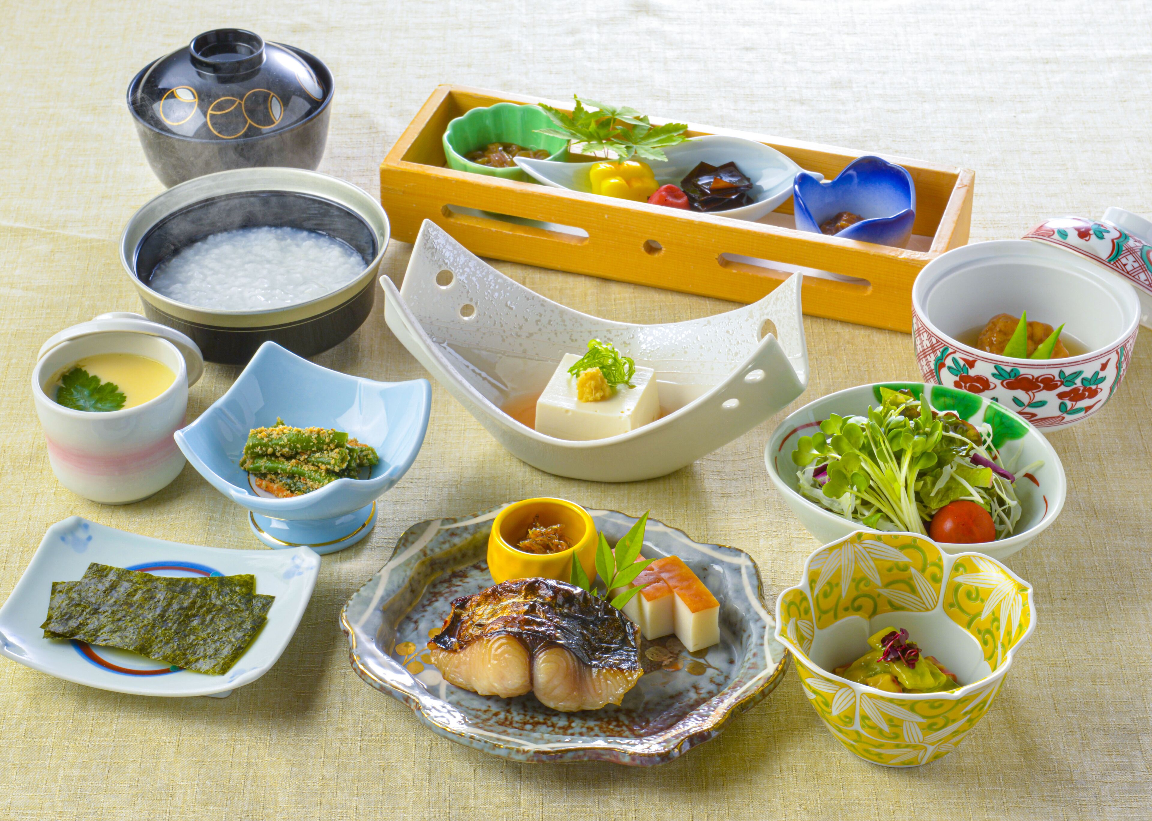 daily full breakfast (jpy 2200 per person)