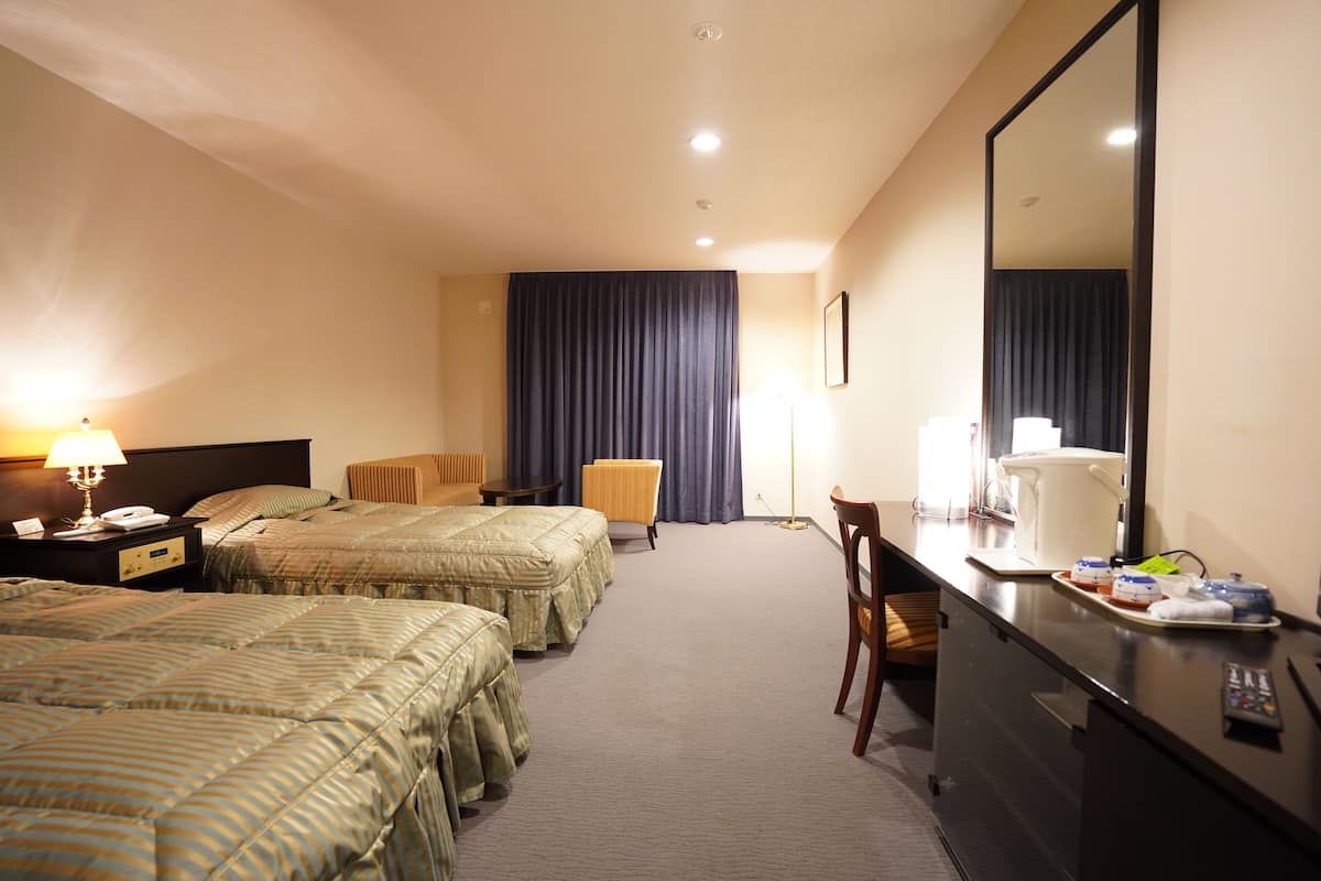 1 bedroom, in-room safe, free WiFi, bed sheets
