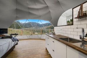 Private kitchen - Nature Domes (Toms Creek)