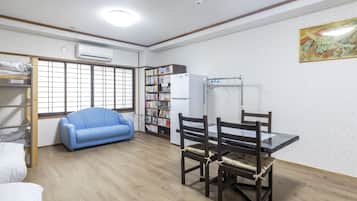 Quadruple Room, 4 Bedrooms, Non Smoking, Shared Bathroom | Free WiFi