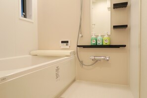 Appartement, 3 chambres | Salle de bain