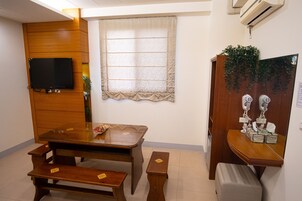 Family Room (6PAX) | Living room | Flat-screen TV