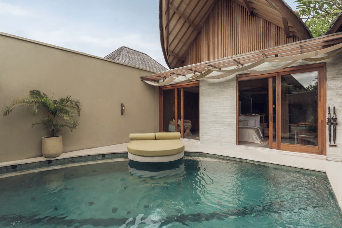 Grand Royal Smart 1 Bedroom Villa with Private Pool & Hot tub | 거실 공간 | 디지털 채널 시청이 가능한 50인치 LED TV, 넷플릭스, 스트리밍 서비스