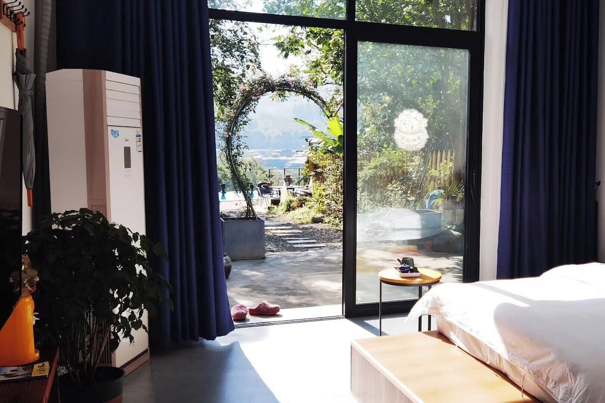 Elite Room