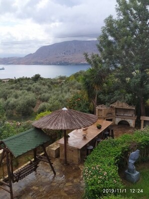 Property grounds - APHRODITE VIEW HOUSE (CHANIA)