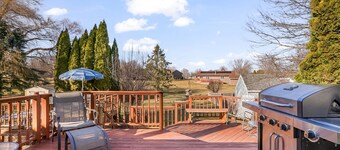 Winnebago Spacious Home♥ Beautiful Kitchen LG Yard!!