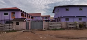 Fachada da propriedade