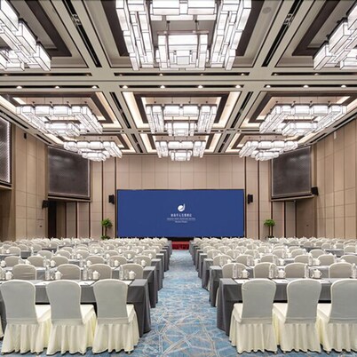 New Century Hotel Zhenhai
