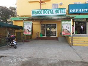 Entrée de l’hébergement