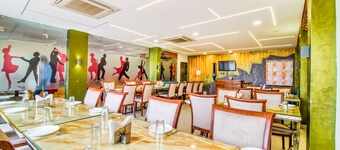 FabHotel Eleven Heights