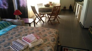 1 Schlafzimmer, Bügeleisen/Bügelbrett, Bettwäsche