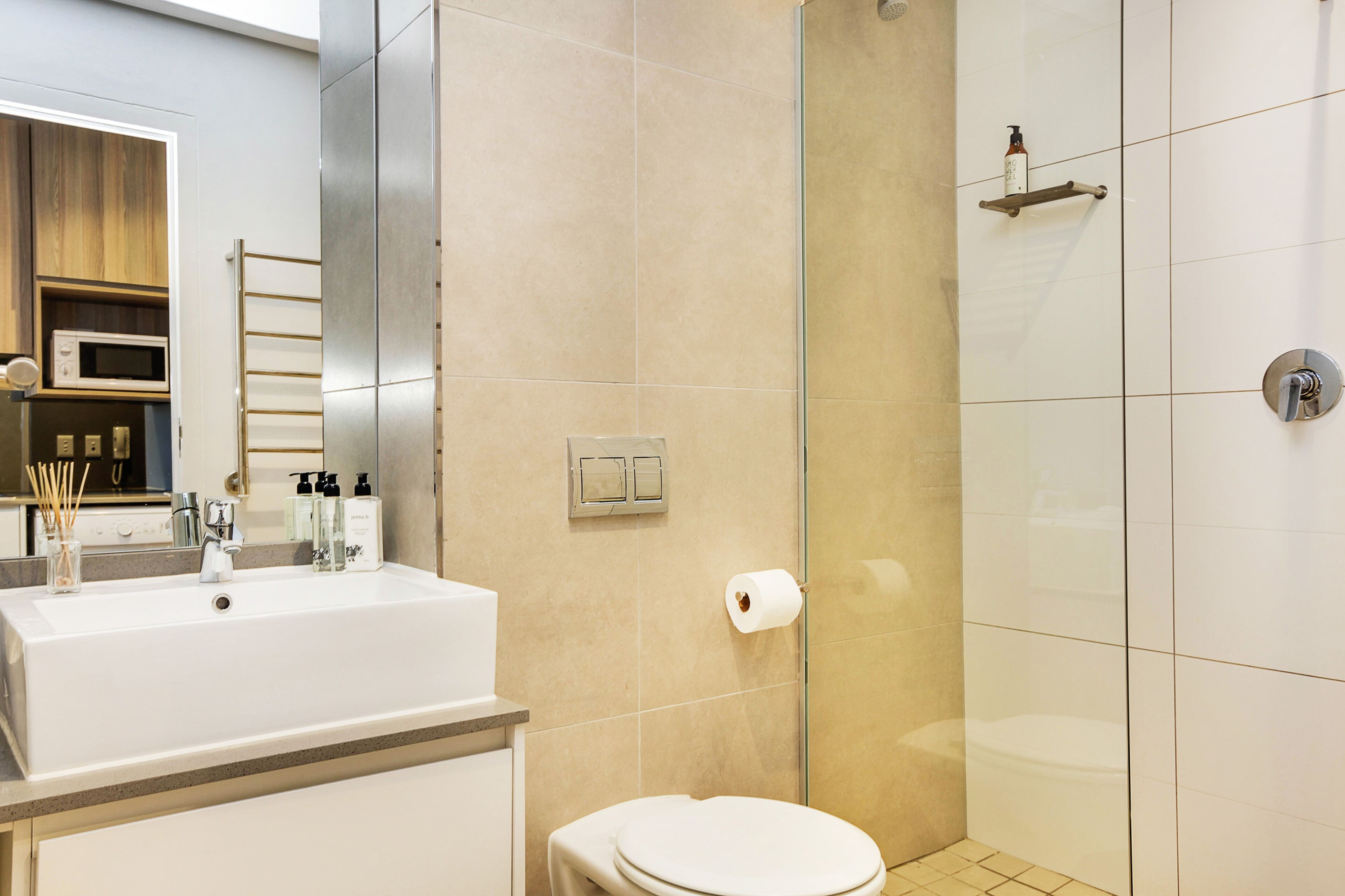 City View Balcony Apartment 908