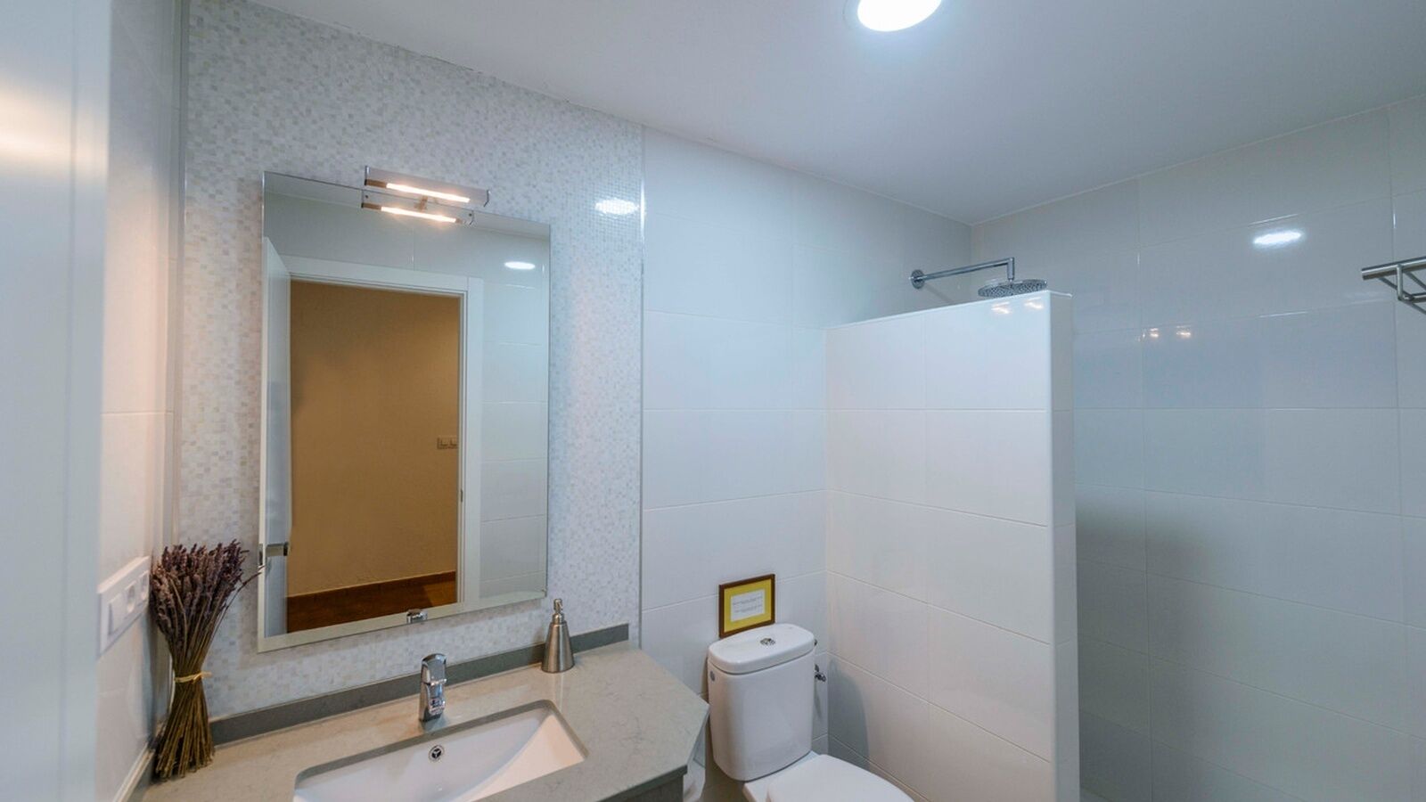 Los 20 Pilares Ubrique by Ruralidays