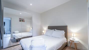 1 chambre, fer et planche Ă repasser, Wi-Fi gratuit, draps fournis