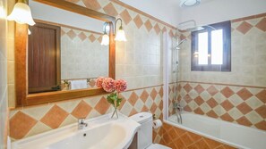 Bathtub - Olivo de Torrox by Ruralidays (Málaga)